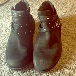 Vionic studded booties, sz8